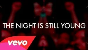 Новая песня 2015 года Nicki Minaj — The Night Is Still Young