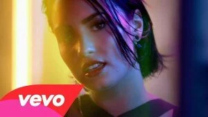 Клип июля на новый хит 2015 года Demi Lovato — Cool for the Summer