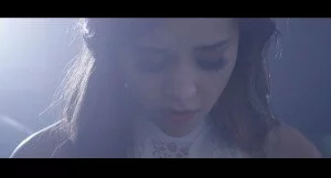 Megan Nicole в клипе на новую песню — Safe With Me