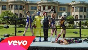 Клип группы 5 Seconds Of Summer на новую песню 2015 года — Hey Everybody!