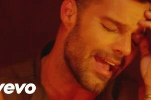 Ricky Martin с новым клипом 2016 года на песню - Perdóname