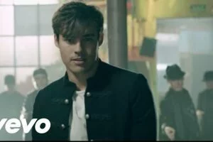 Новый клип мексиканского певца Jorge Blanco на отличную песню — Light Your Heart