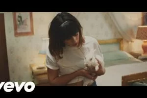 Британская певица Foxes с новым клипом на хит — Cruel